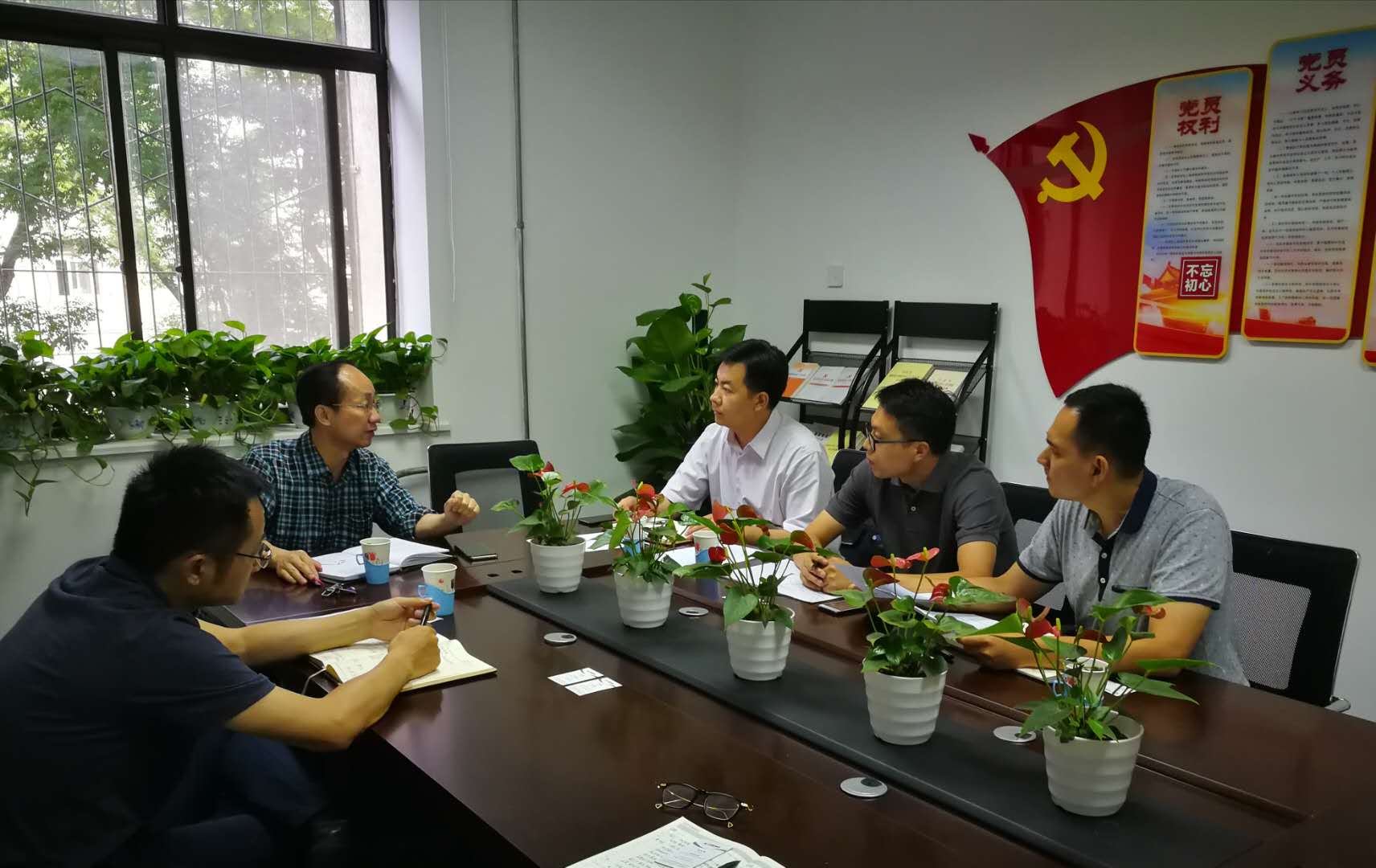 中聯(lián)電科總經(jīng)理?xiàng)钋嗨梢恍械皆L電促會(huì)本部